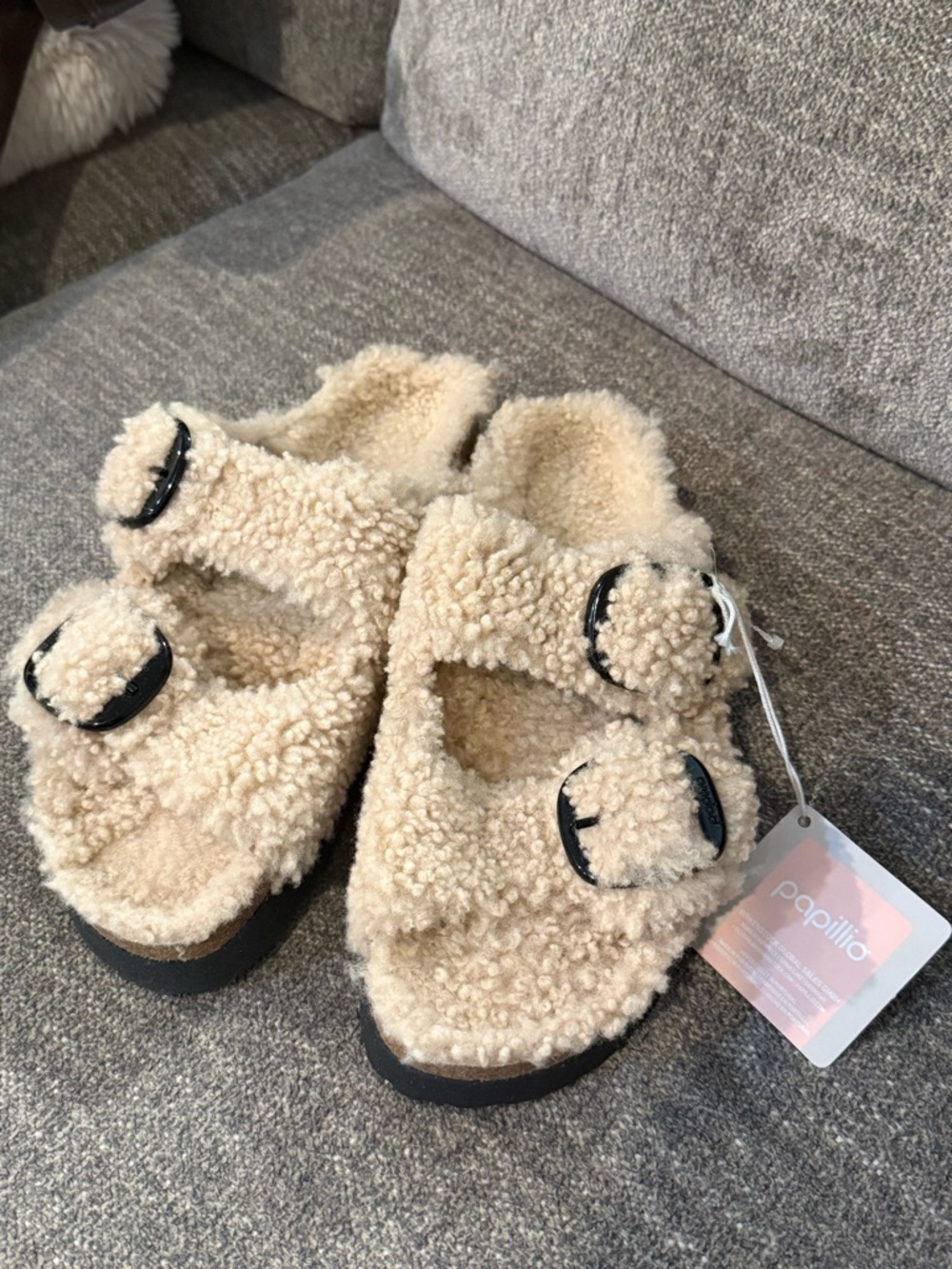 NWT Papillio Shearling Double Buckle Sandals in Cream